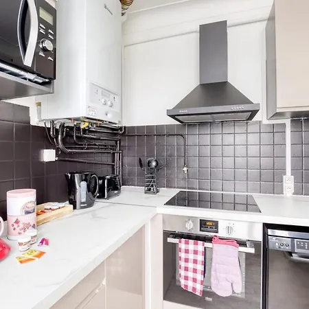 Cosy 4 Personnes - Parking Gratuit - Centre Paris 15 Min Metro 4 Apartment